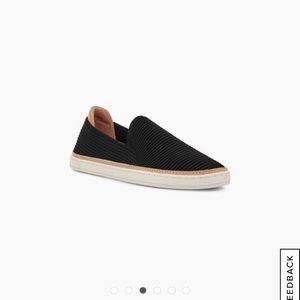 UGG Sammy Slip on Knit Sneaker - Black Size 9